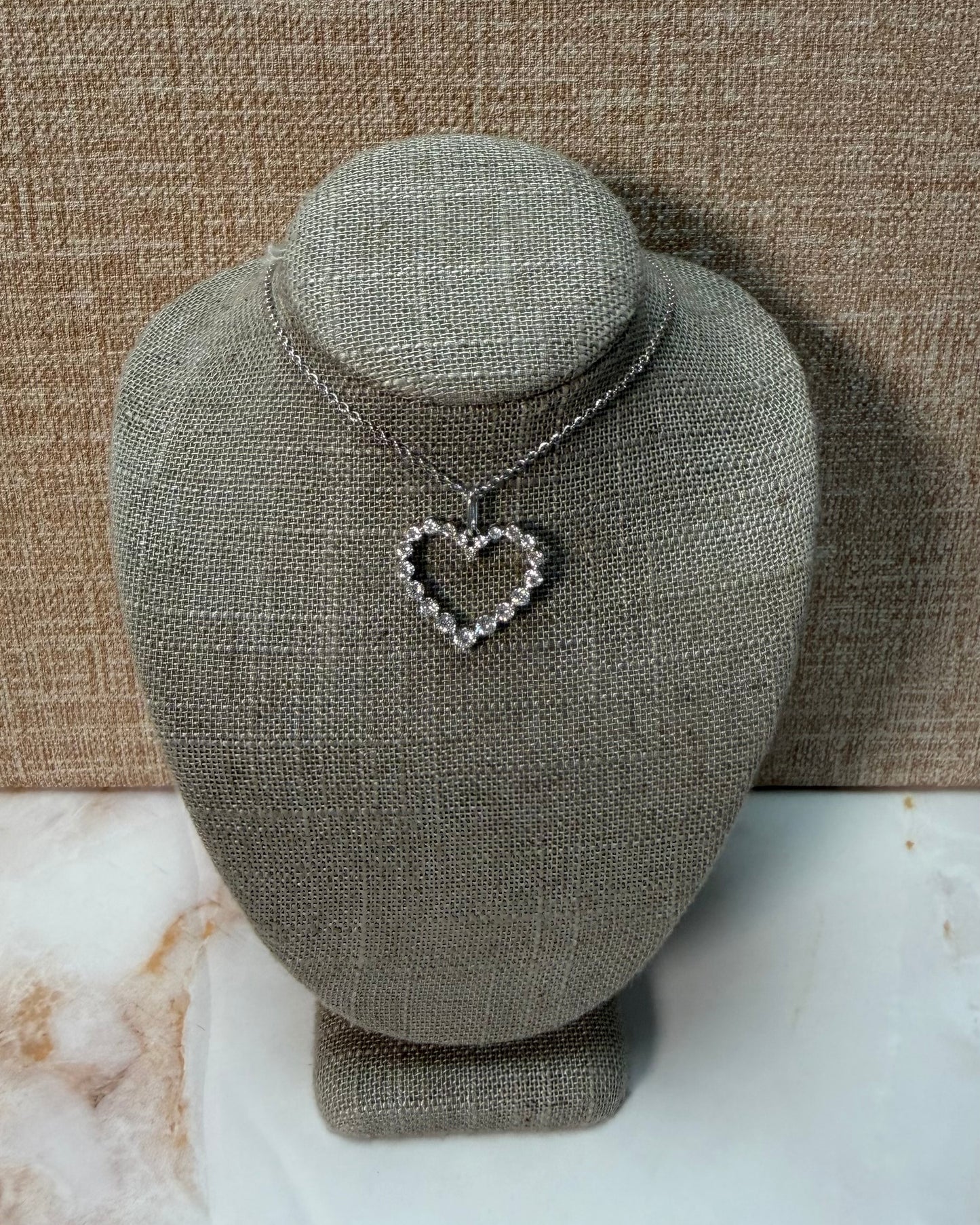1 cttw heart outline necklace