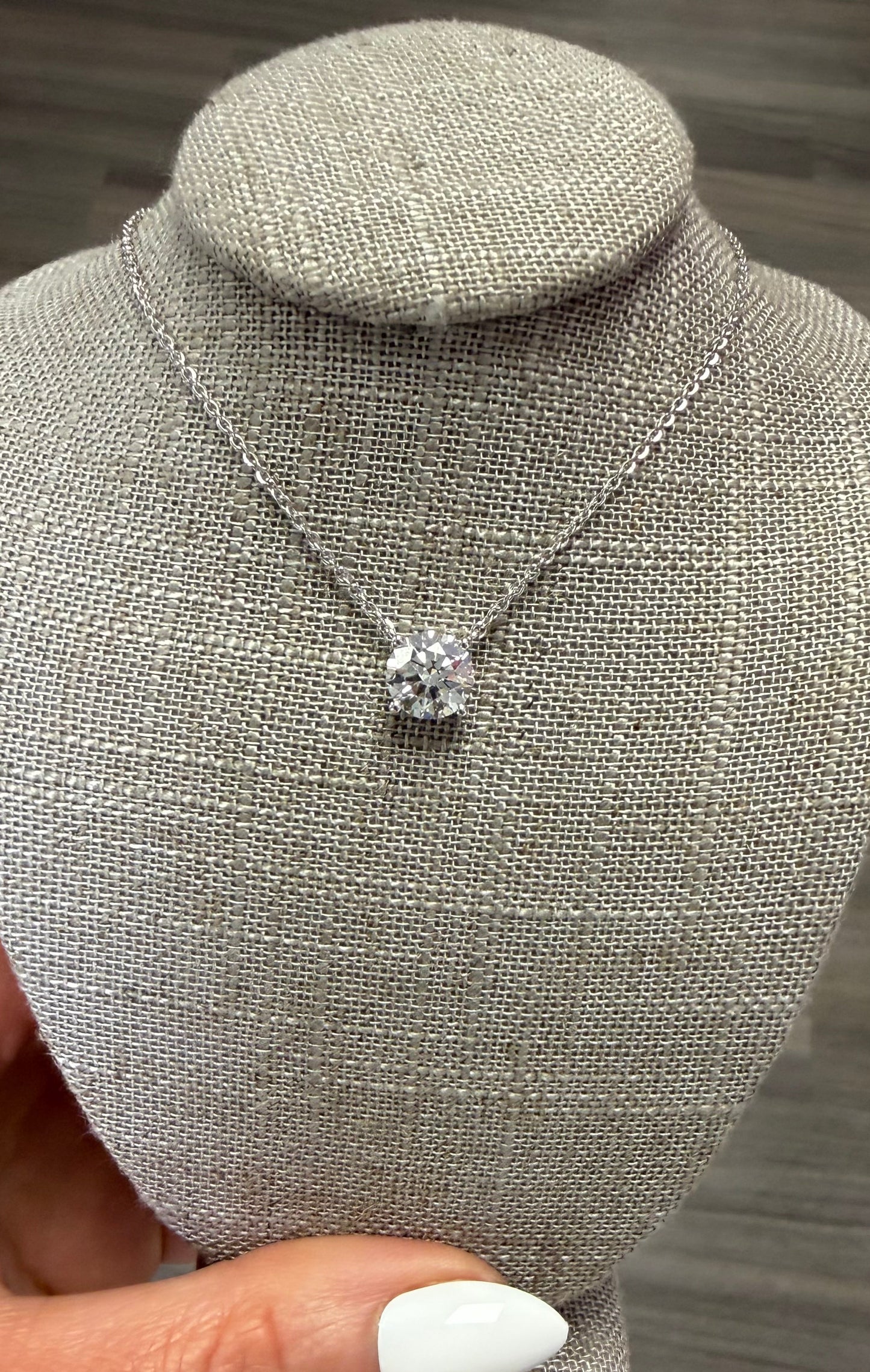 2 ct round solitaire necklace