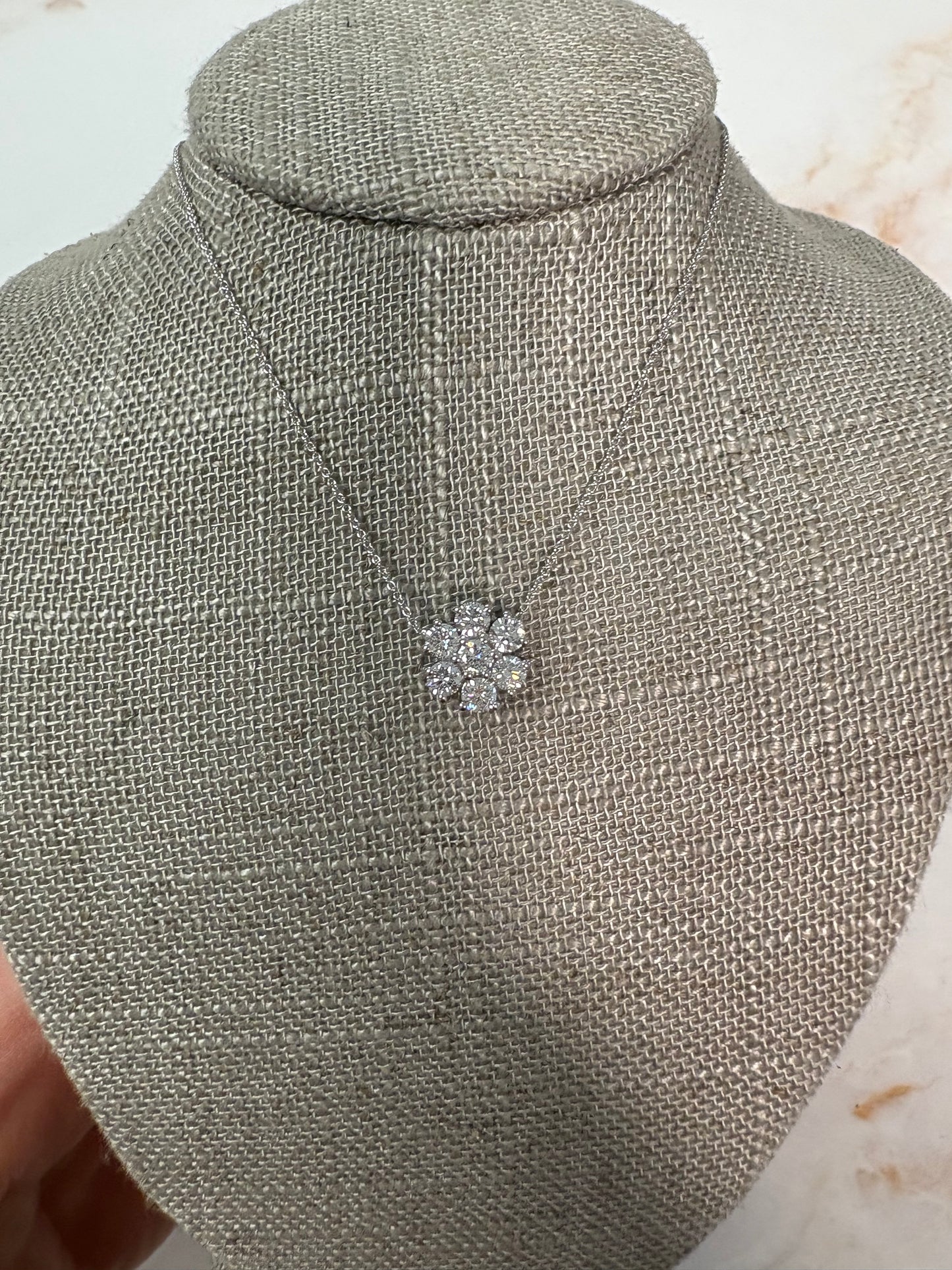 .71 cttw cluster flower necklace