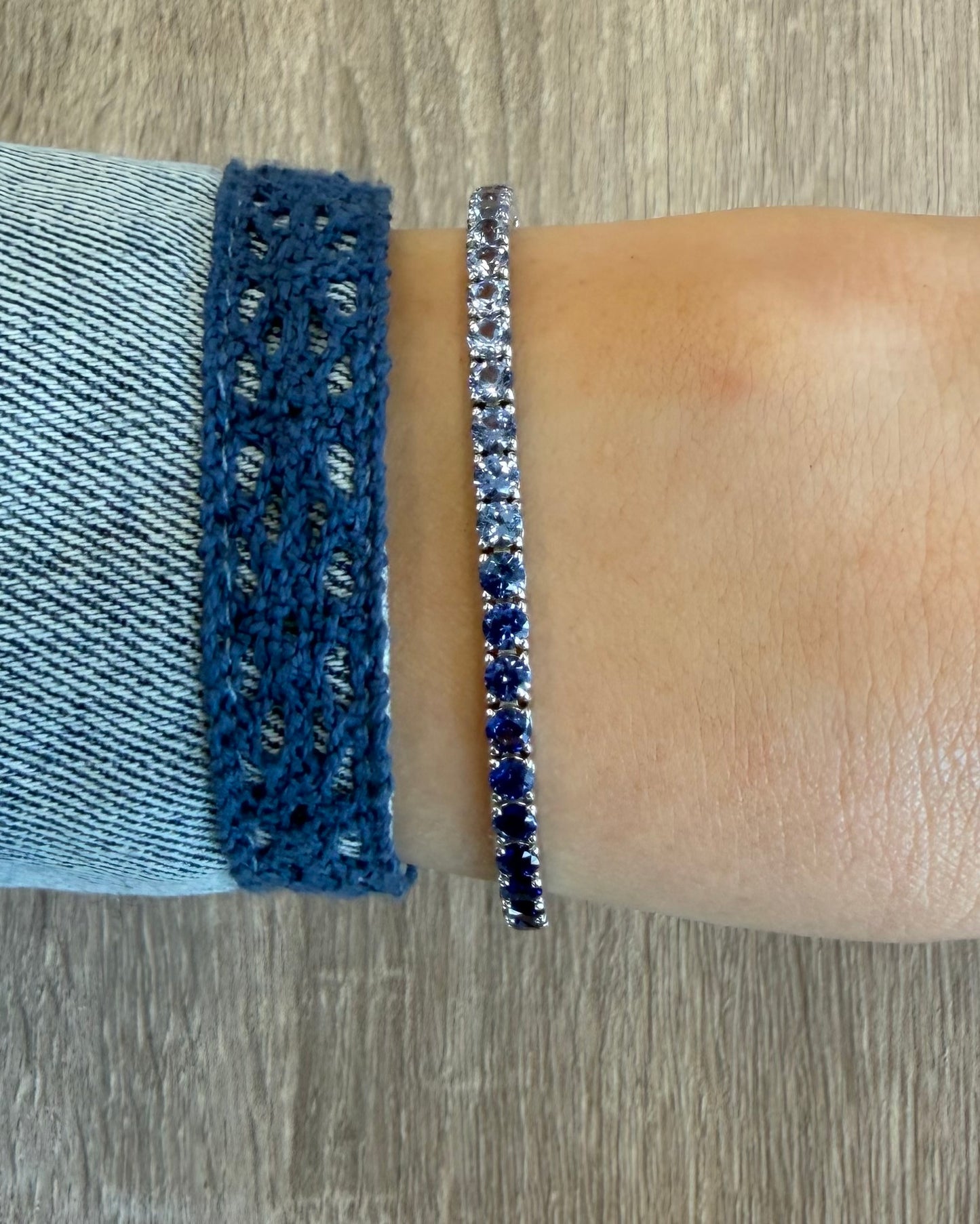 6 cttw ombré blue tennis bracelet