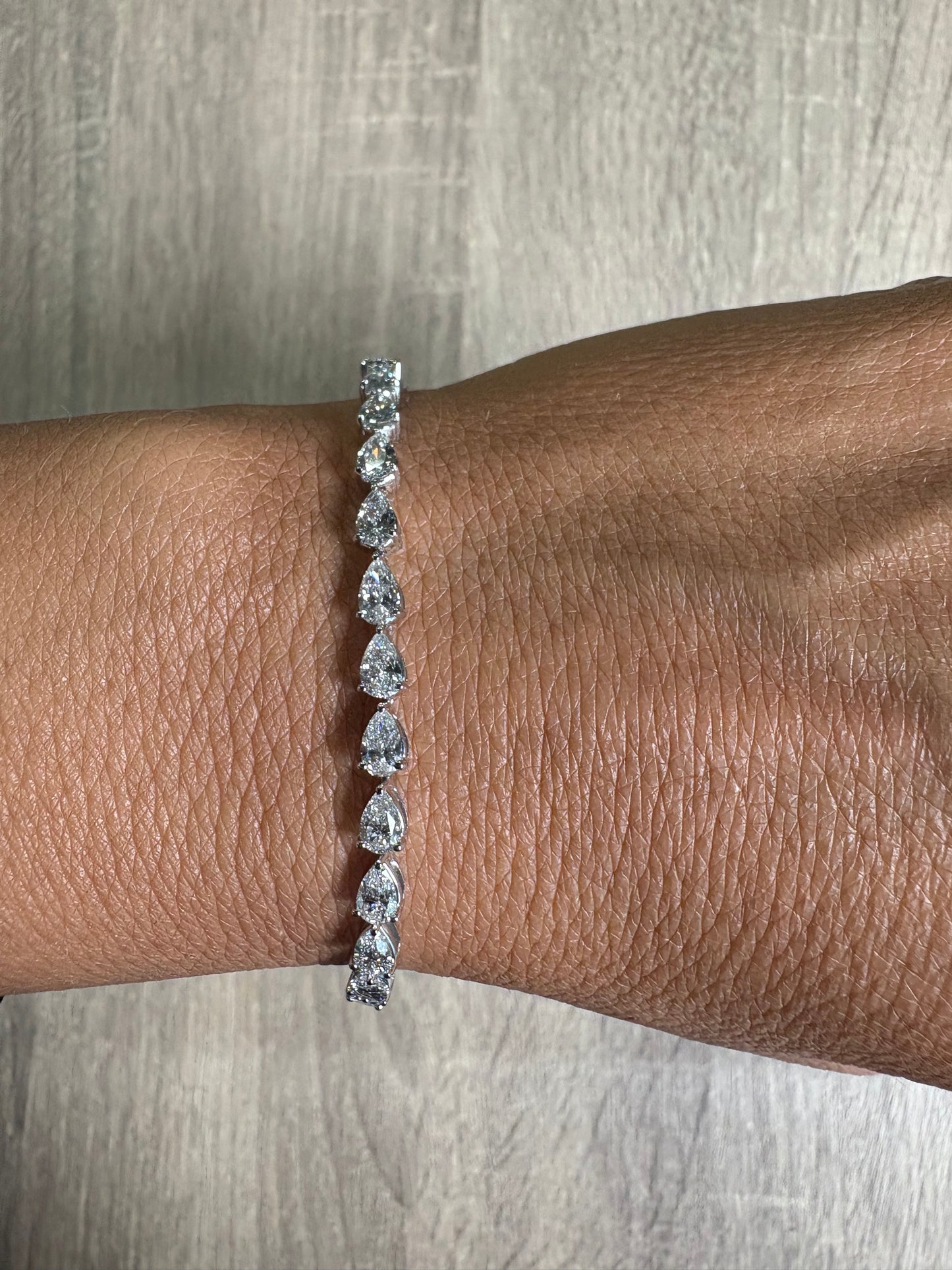 6 cttw East West Pear Tennis Bracelet