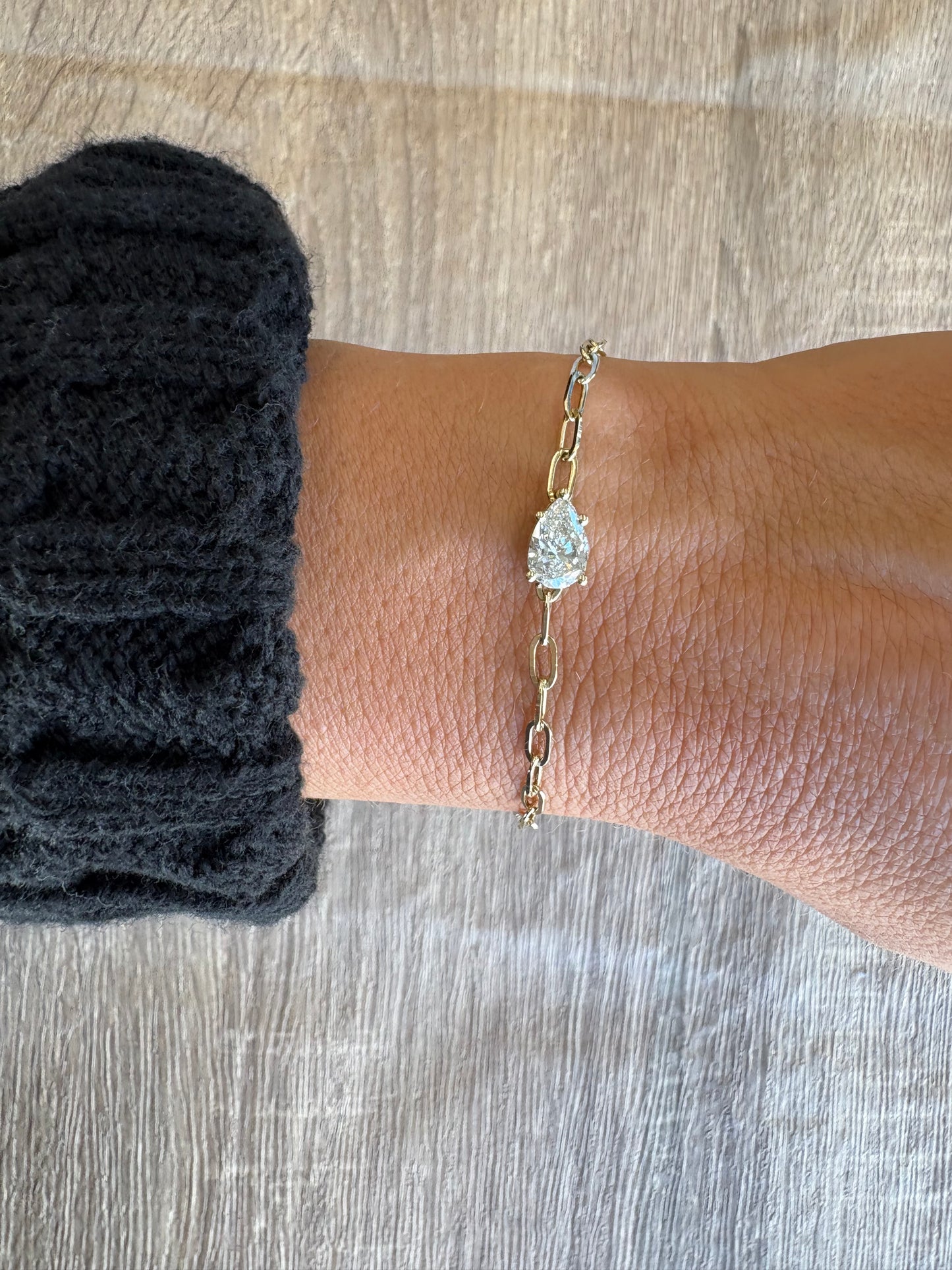 1 ct Pear On Paperclip Chain