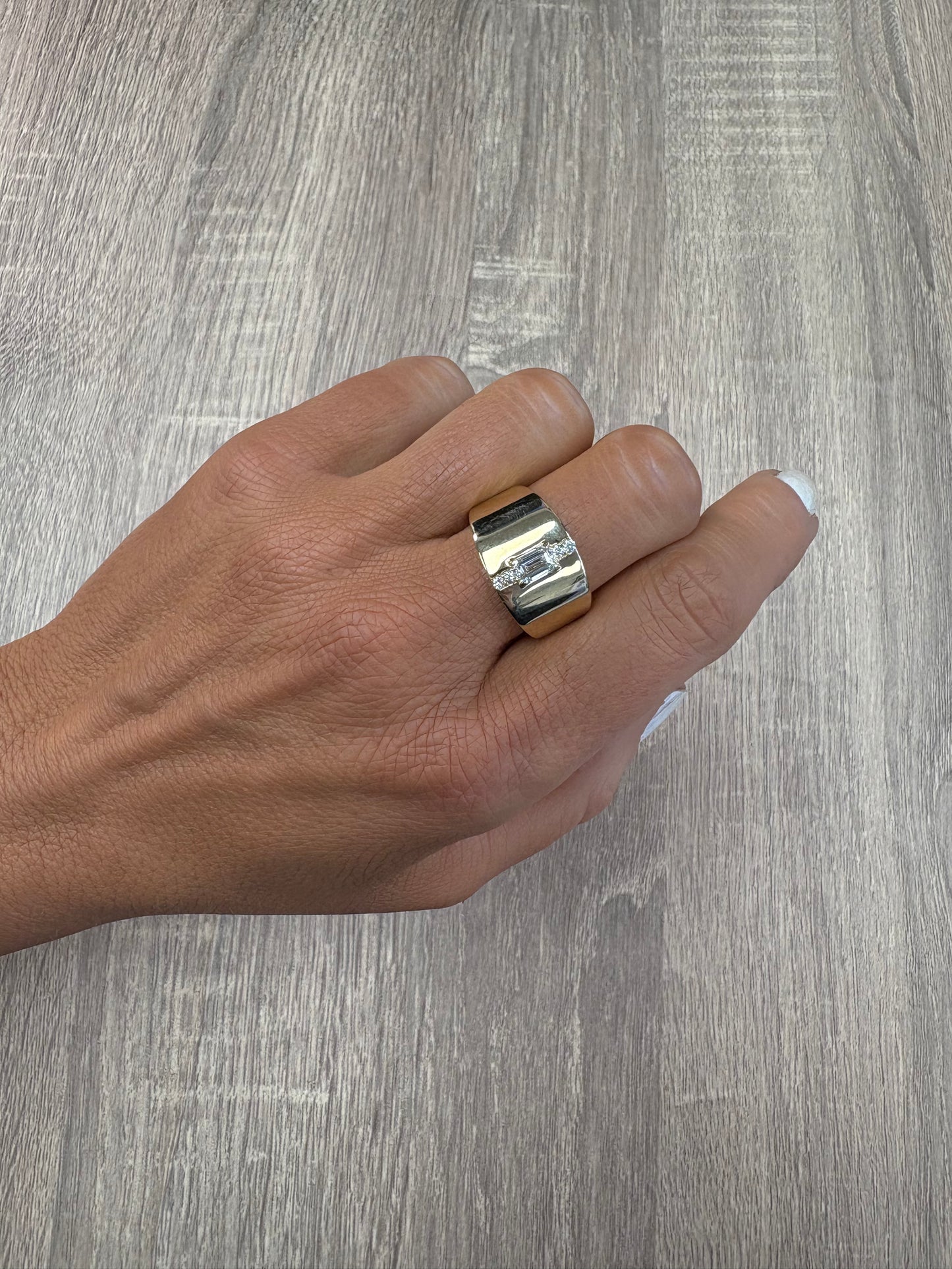 .5 cttw Gold Ring With Emerald