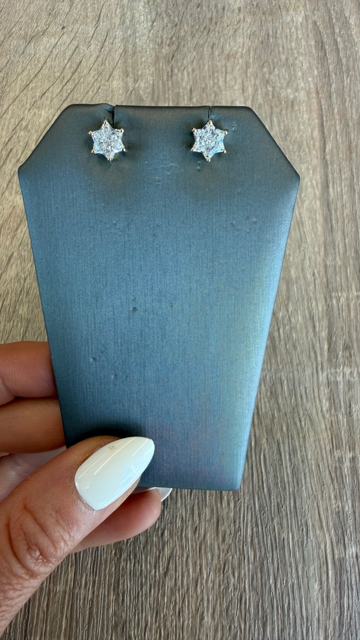 3 cttw yellow gold star earrings