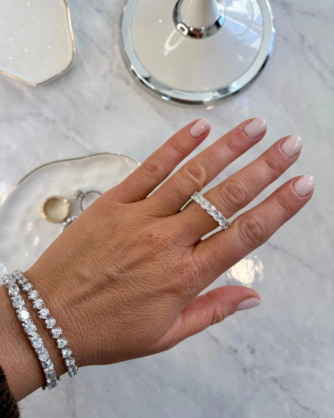 Cushion Eternity Band