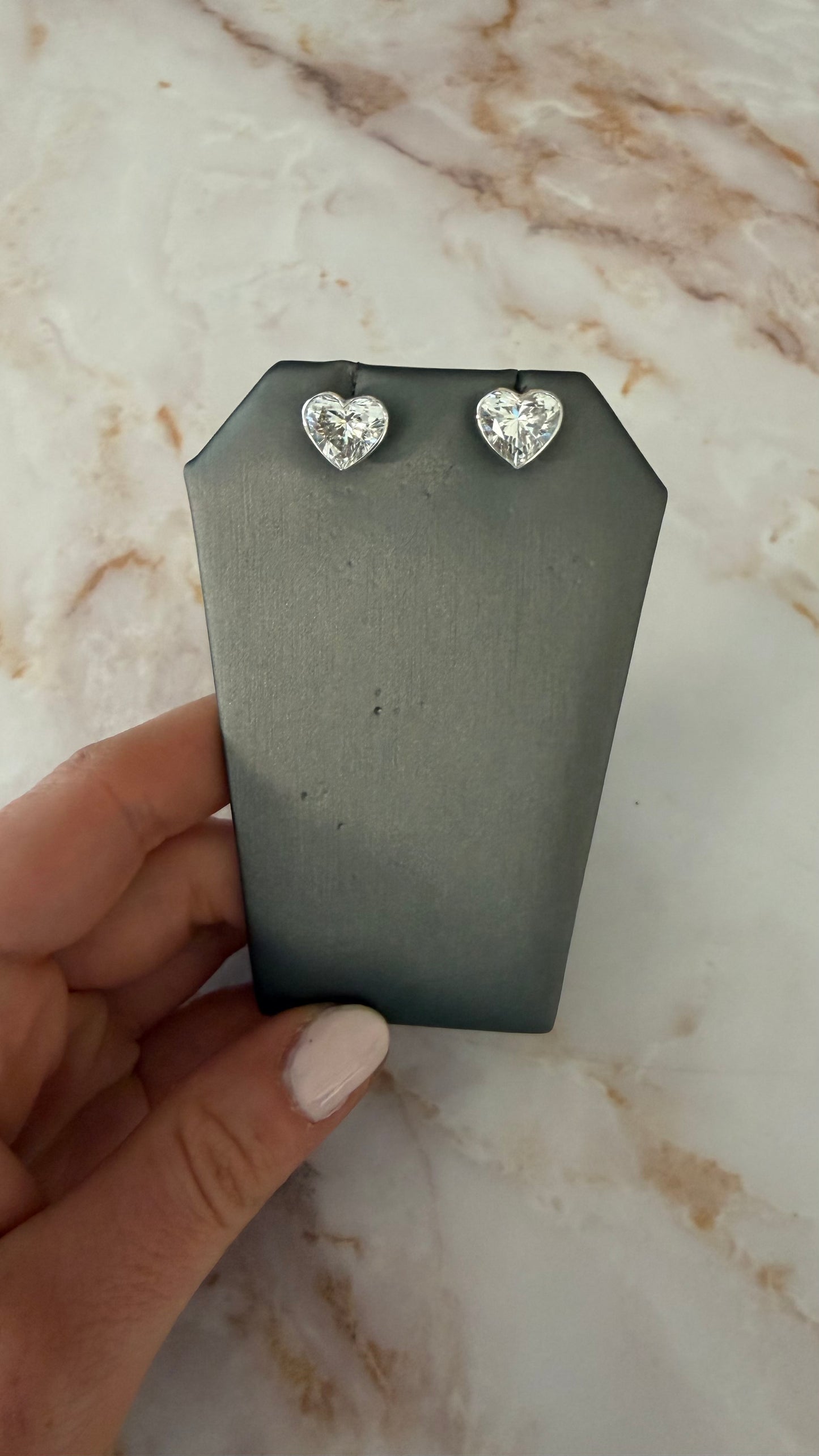 6 cttw white gold bezel heart studs