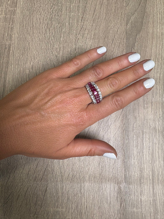 1.22 cttw Ruby and Round Ring