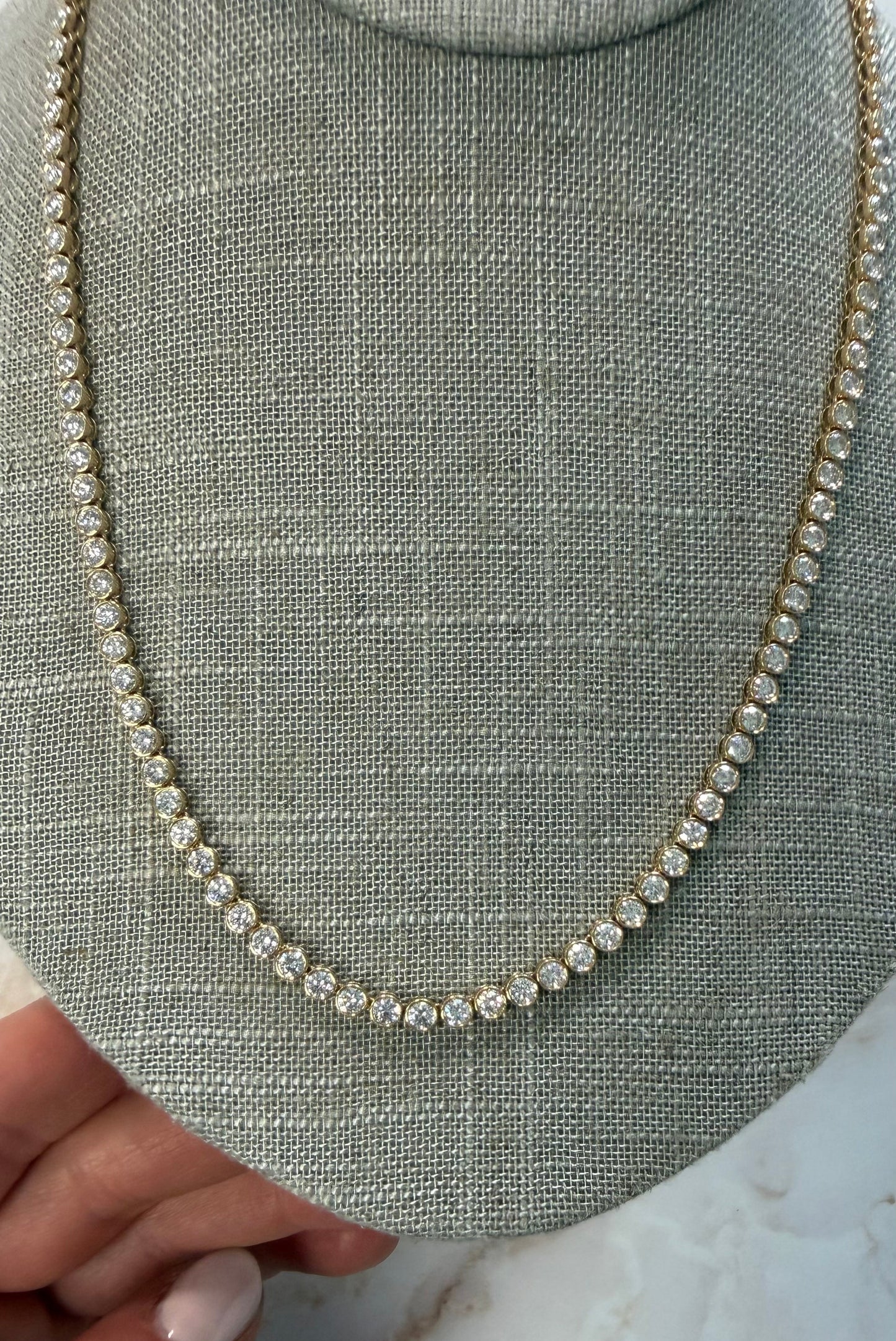 12.75 cttw round bezel tennis necklace
