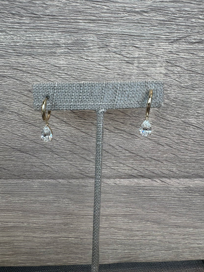 2 cttw Yellow Gold Pear Drop Earrings