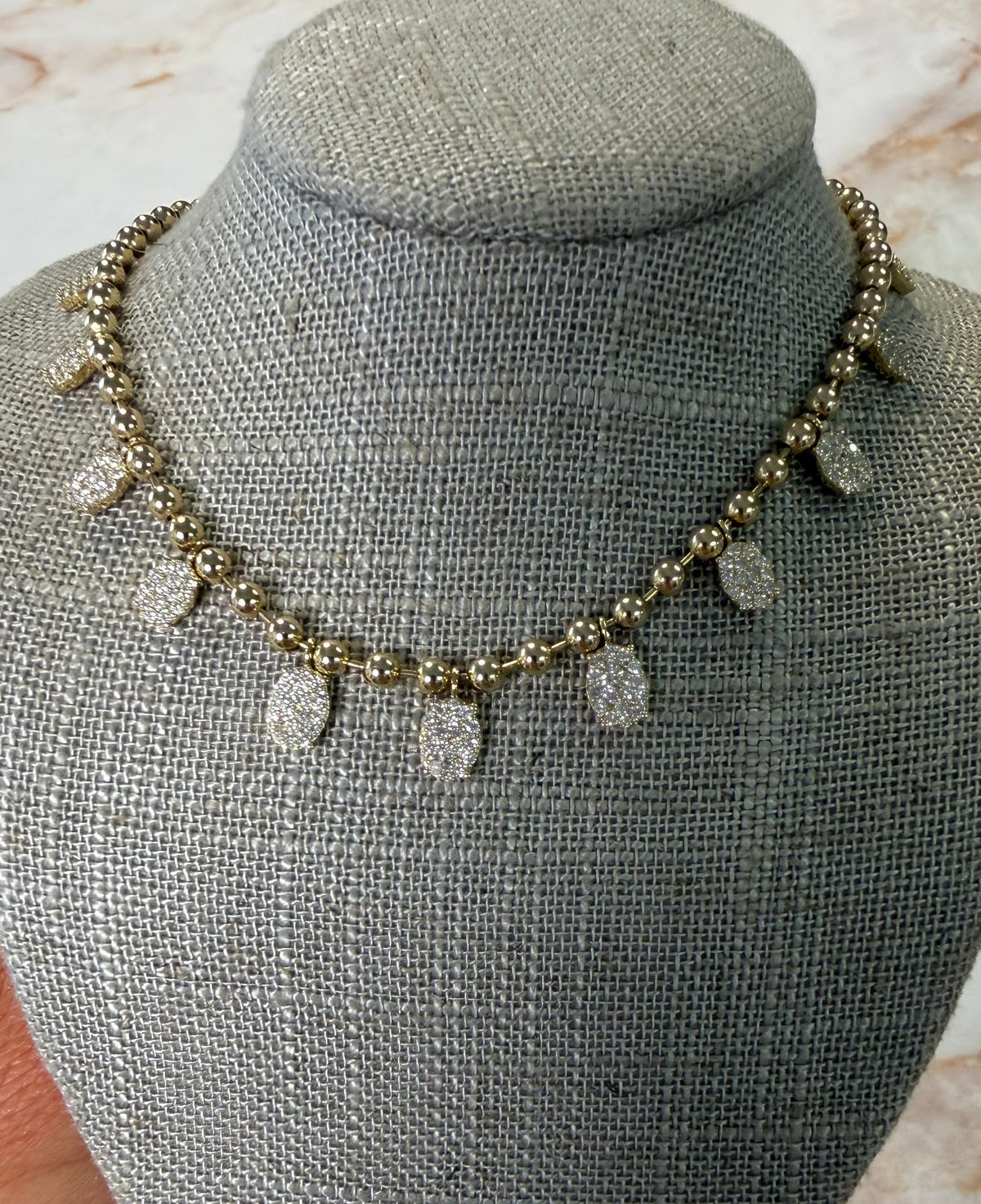 .93 natural pave oval diamonds hanging on heavy ball chain