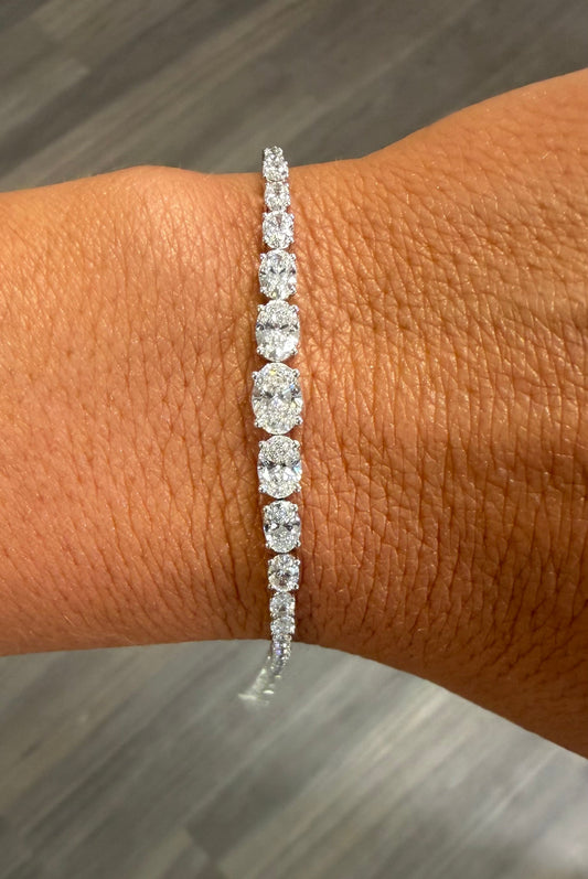 4.27 cttw graduated East West oval tennis bracelet