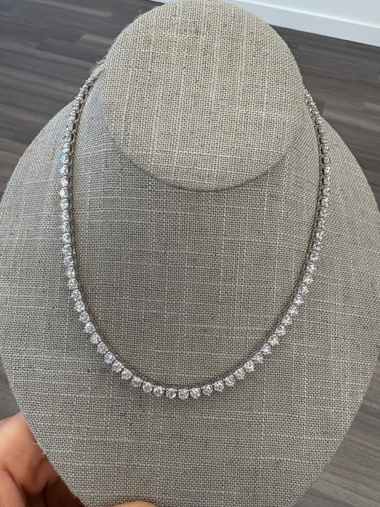 20.5 cttw 3 Prong Straight Tennis Necklace