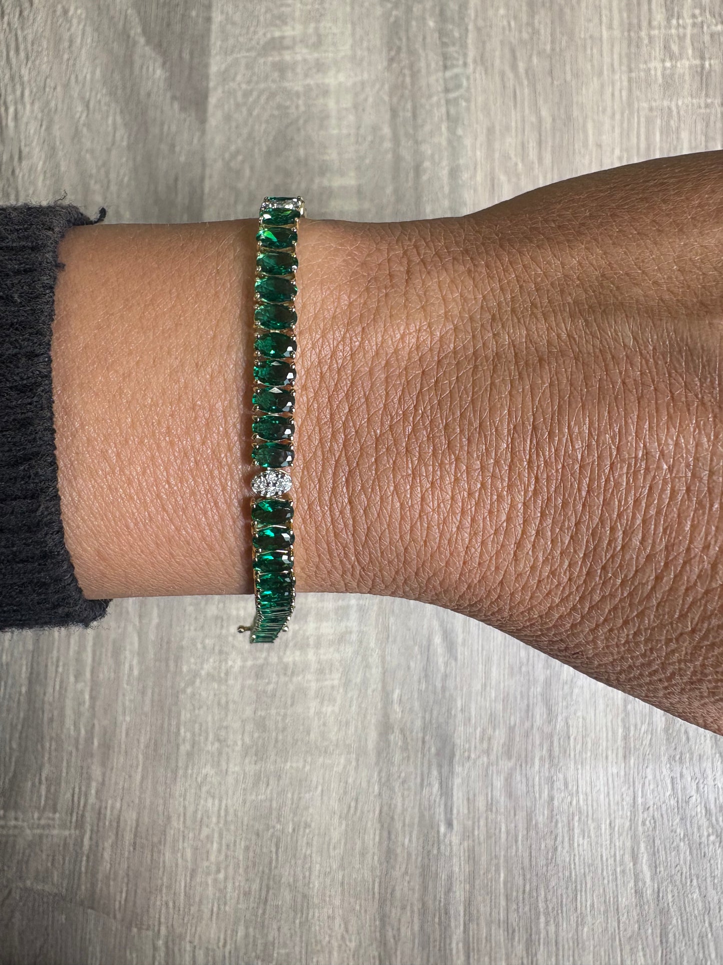13 cttw Emerald Green Tennis Bracelet