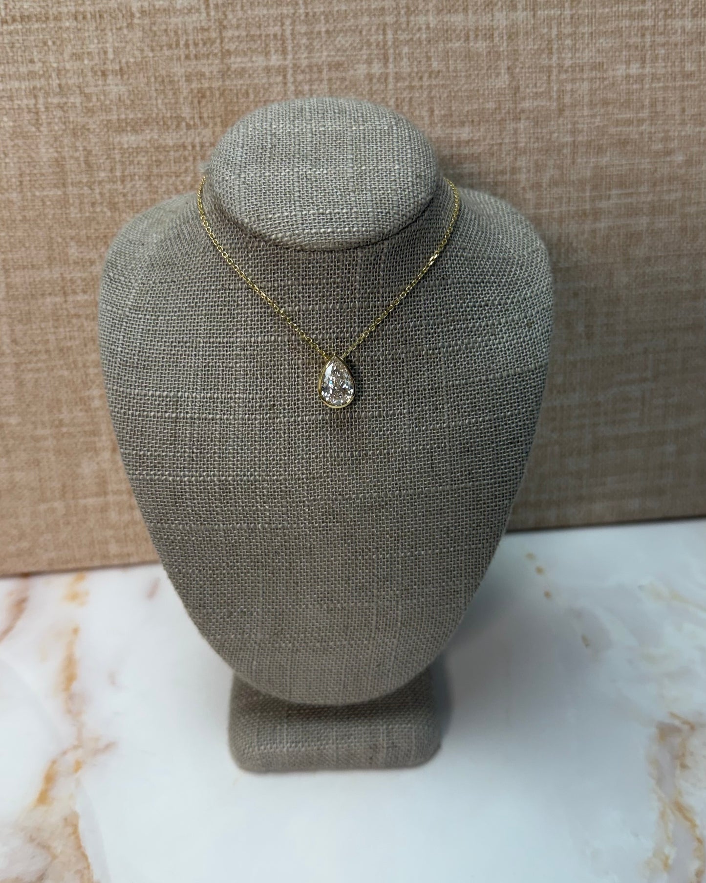 2 ct bezel pear necklace