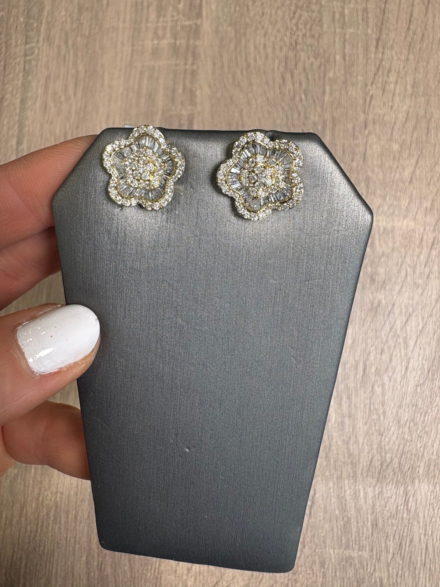 1.10 cttw Flower Studs Yellow Gold