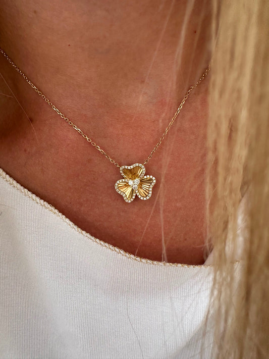 .30 cttw natural diamond yellow gold flower necklace