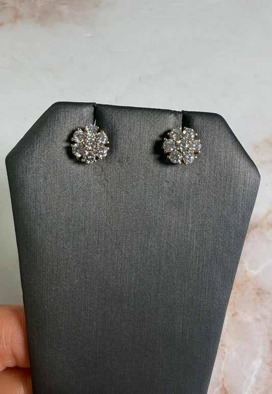 1.35 cttw yellow gold flower studs