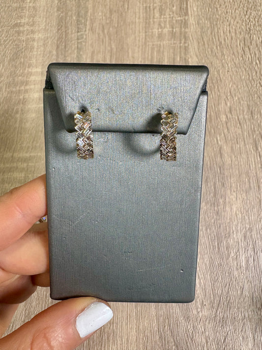 1 cttw Yellow Gold Baguette Halfway Hoops