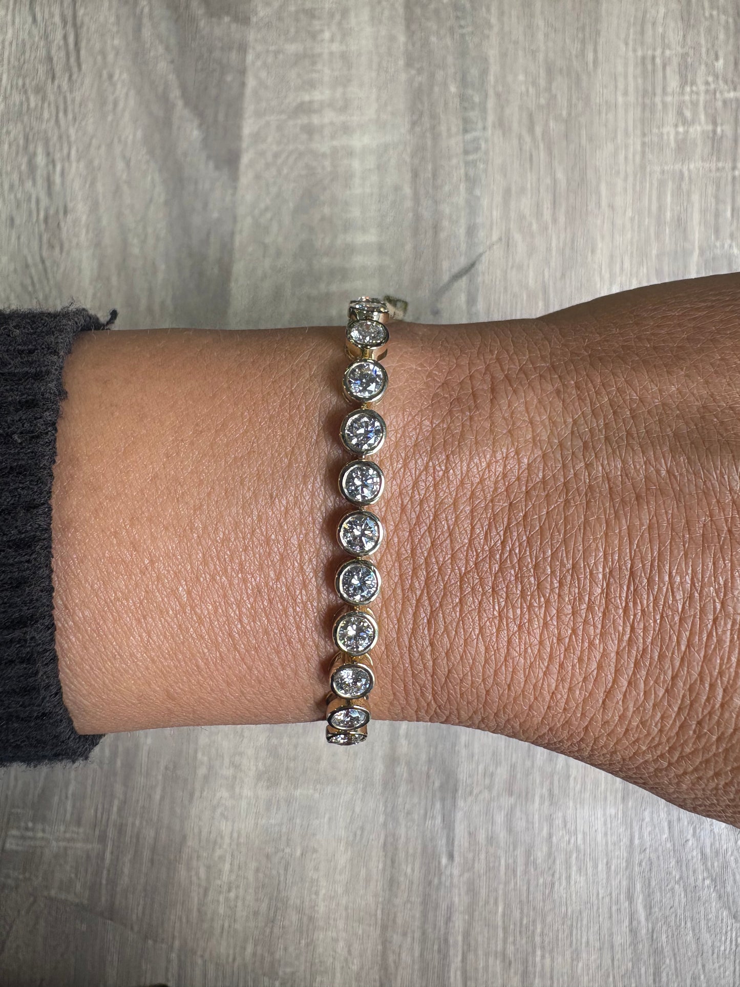 8.5 cttw Round Bezel Tennis