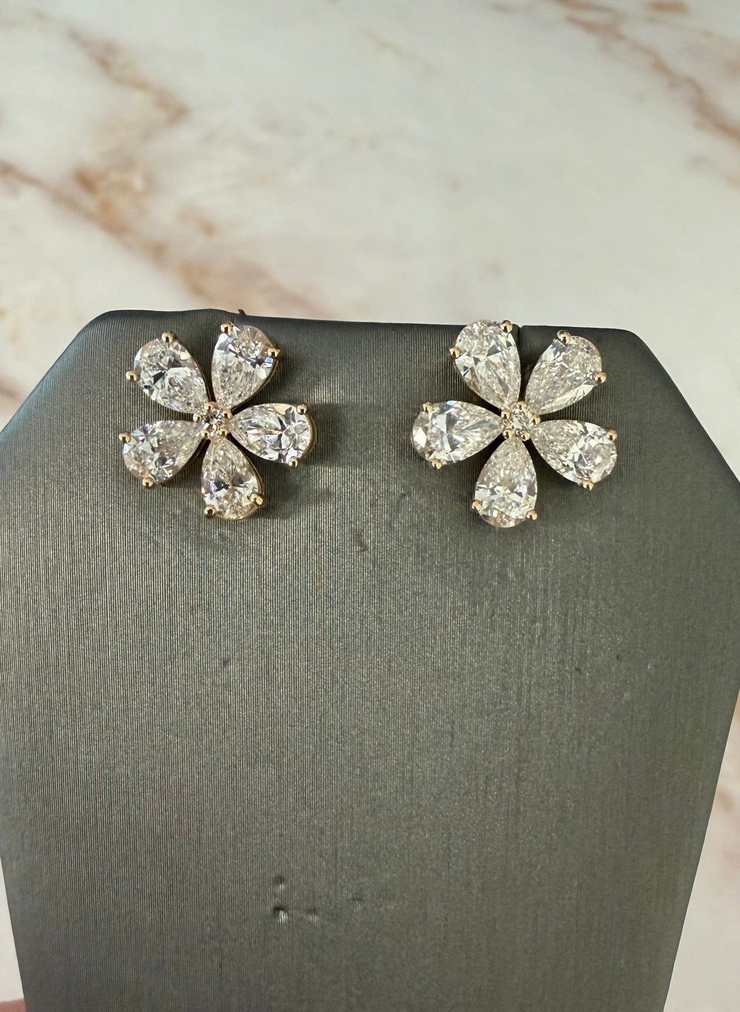 4.38 cute yellow gold pear flower studs