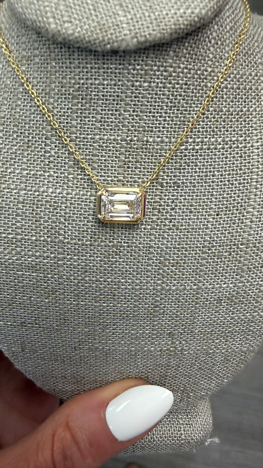 2 ct bezel east west emerald necklace