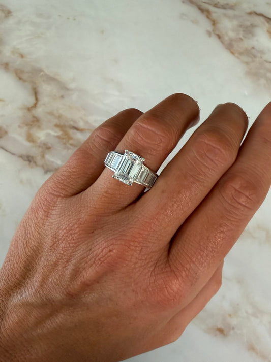 5.34 cttw emerald center with baguette sides
