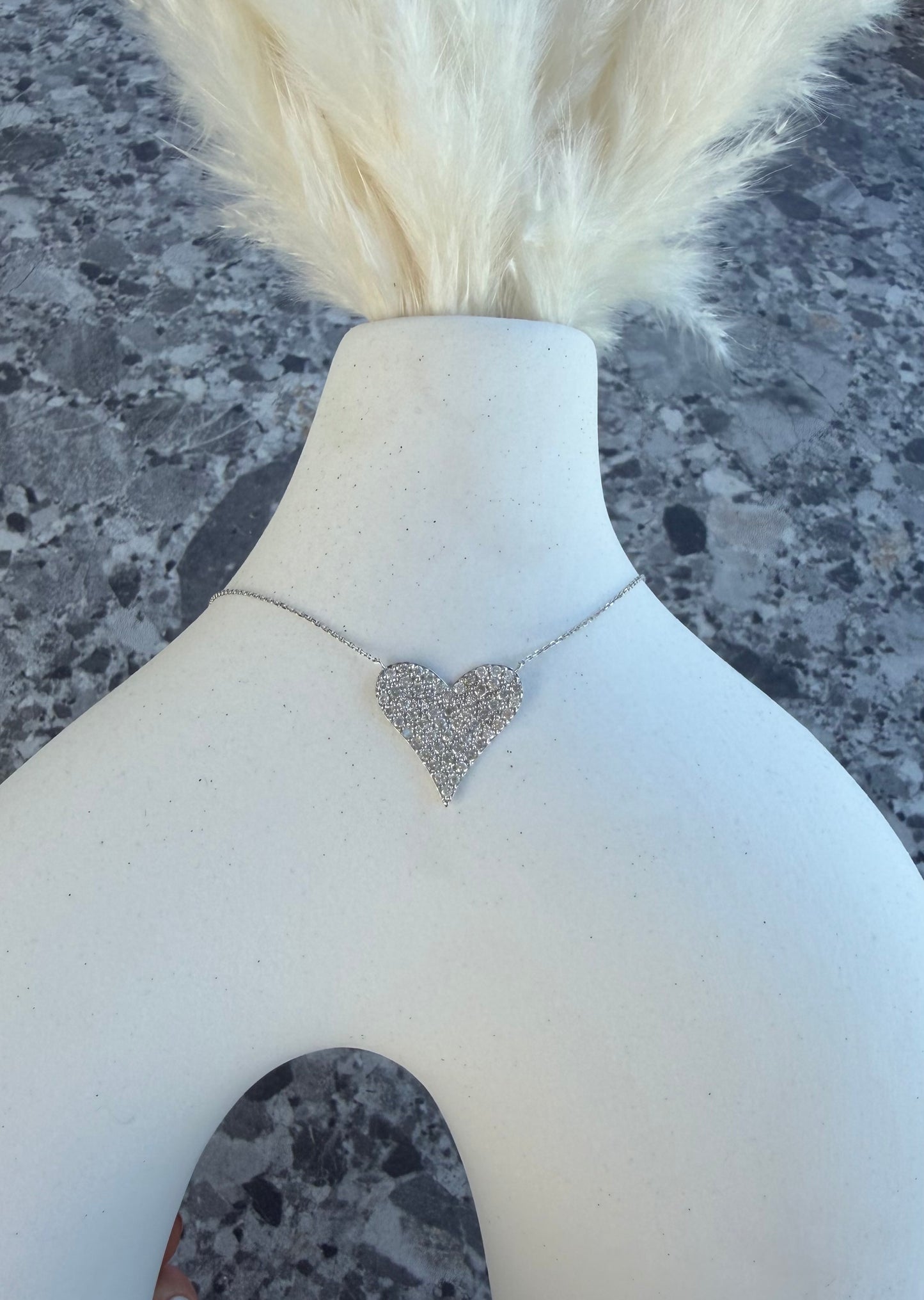 1 cttw natural diamond pave heart necklace