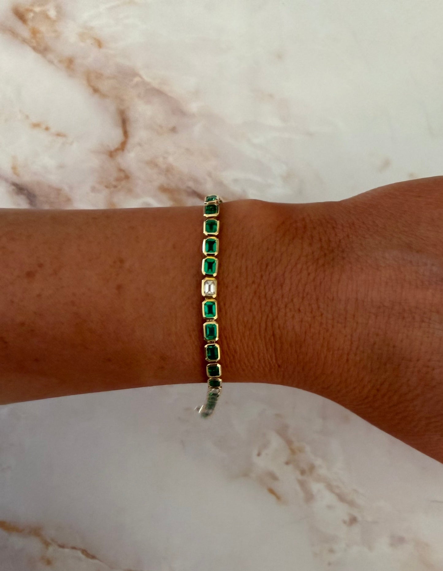 6 cttw yellow gold bezel emerald green east west tennis bracelet