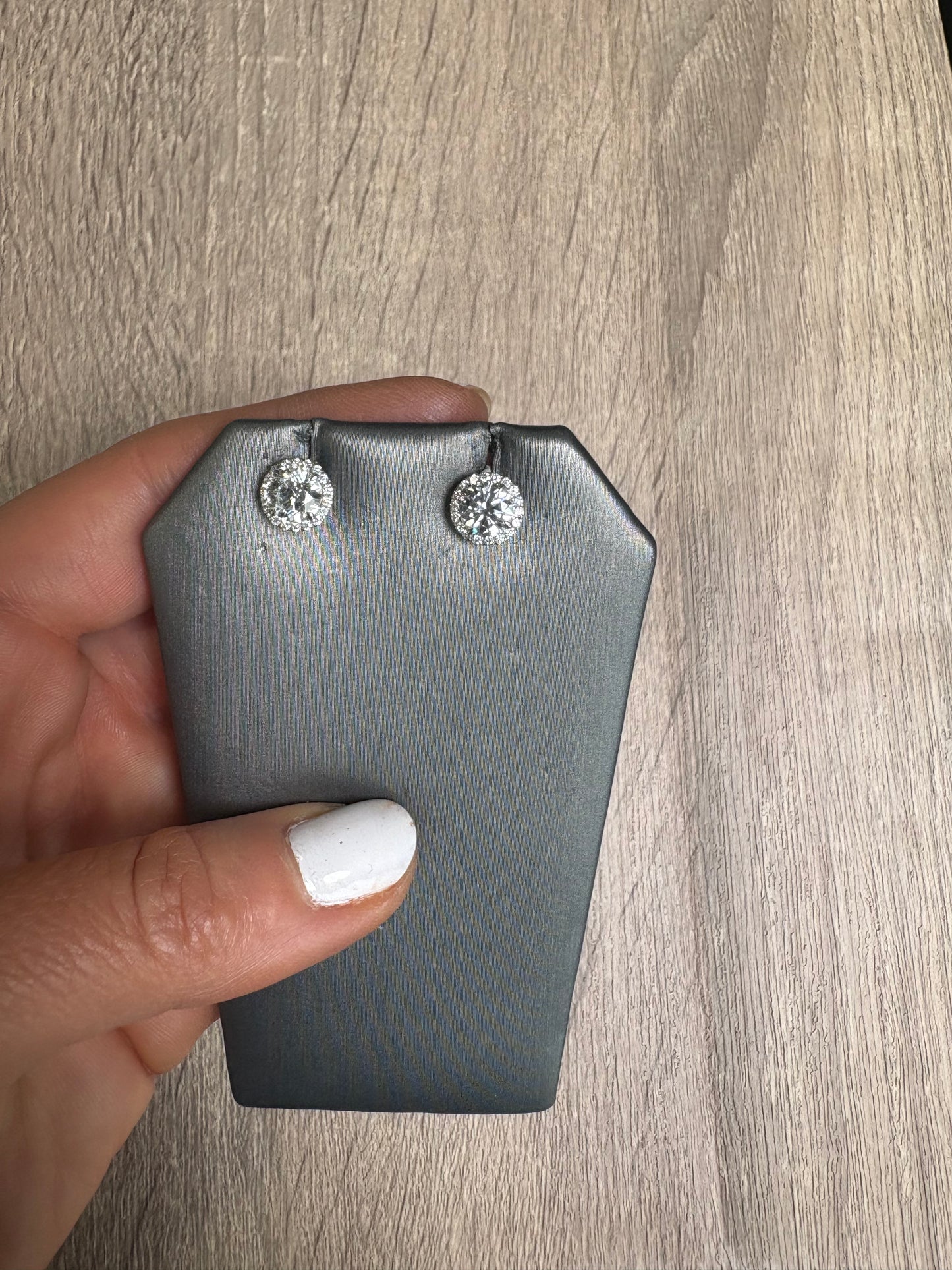 2.3 cttw Round Studs With Halo