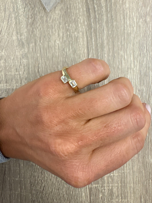 .5 cttw double emerald yellow gold pinky ring