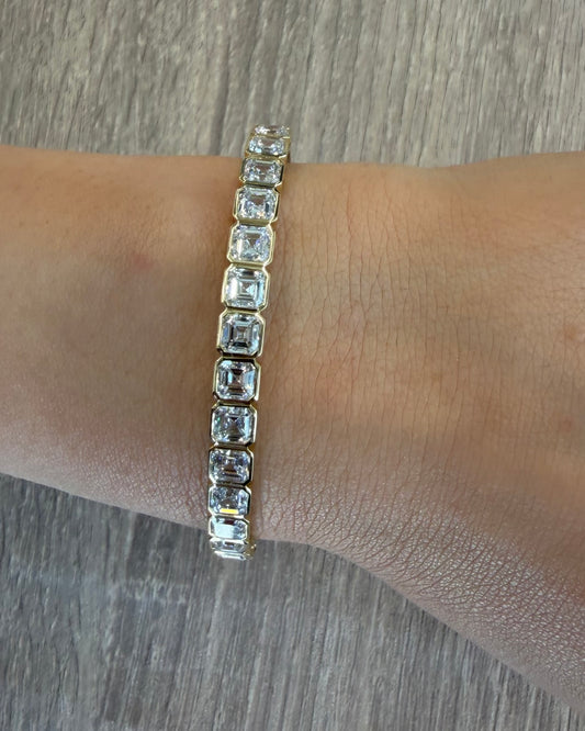 8 cttw bezel asscher bangle