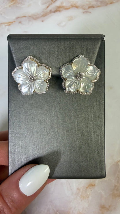 .65 cttw flower earrings
