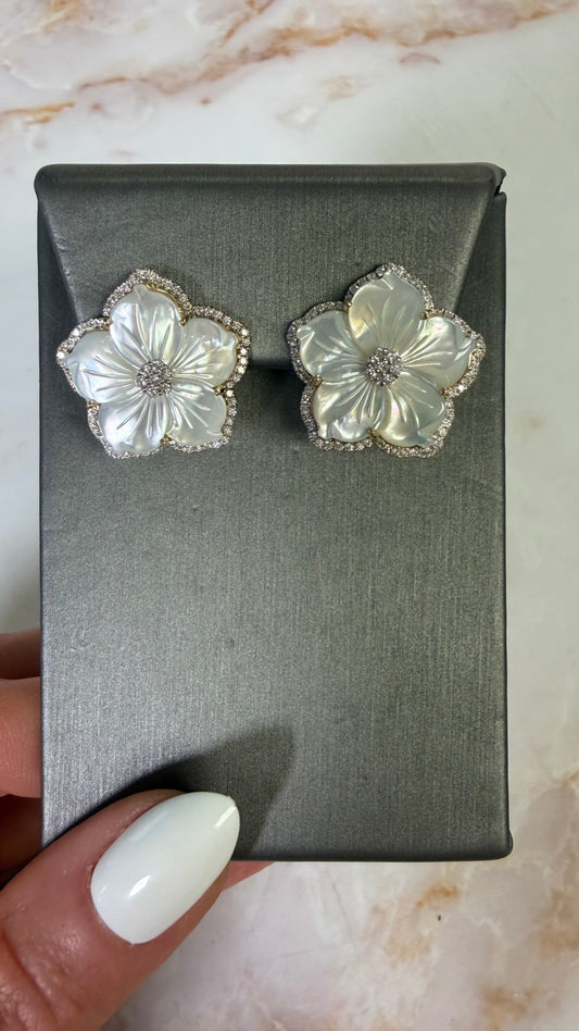 .65 cttw flower earrings