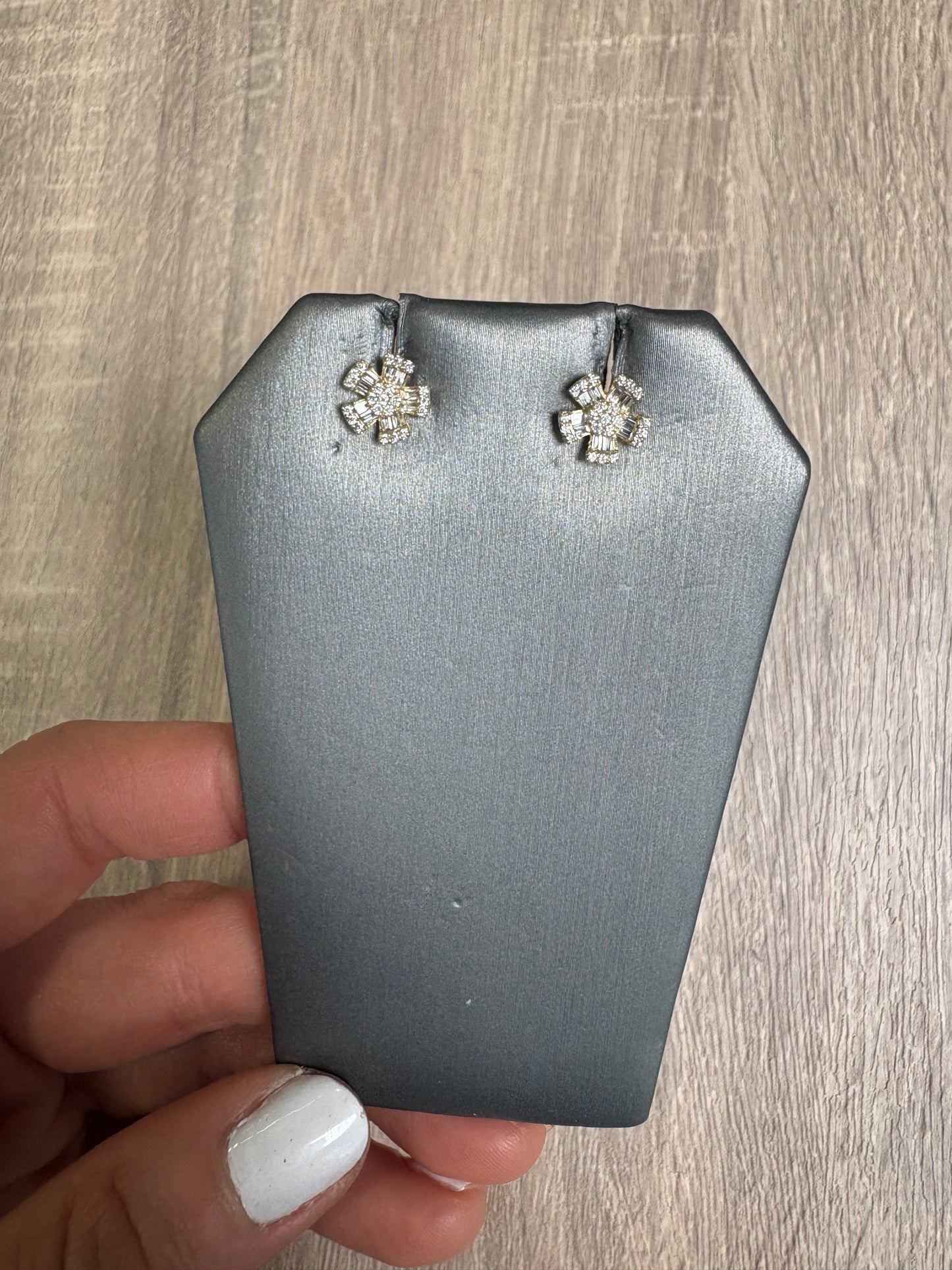 .43 cttw Yellow Gold Flower Earrings