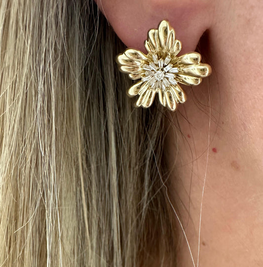 .6 cttw yellow gold flower earrings