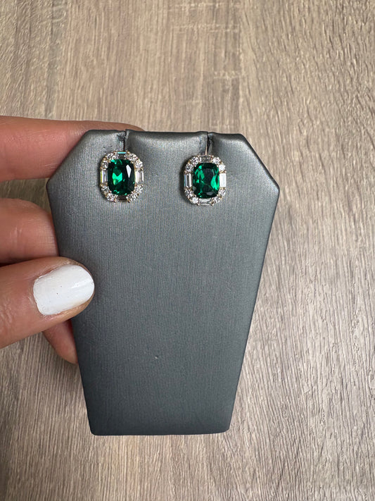 4 cttw Emerald Green Studs With Round And Baguette Halo Set In Yellow