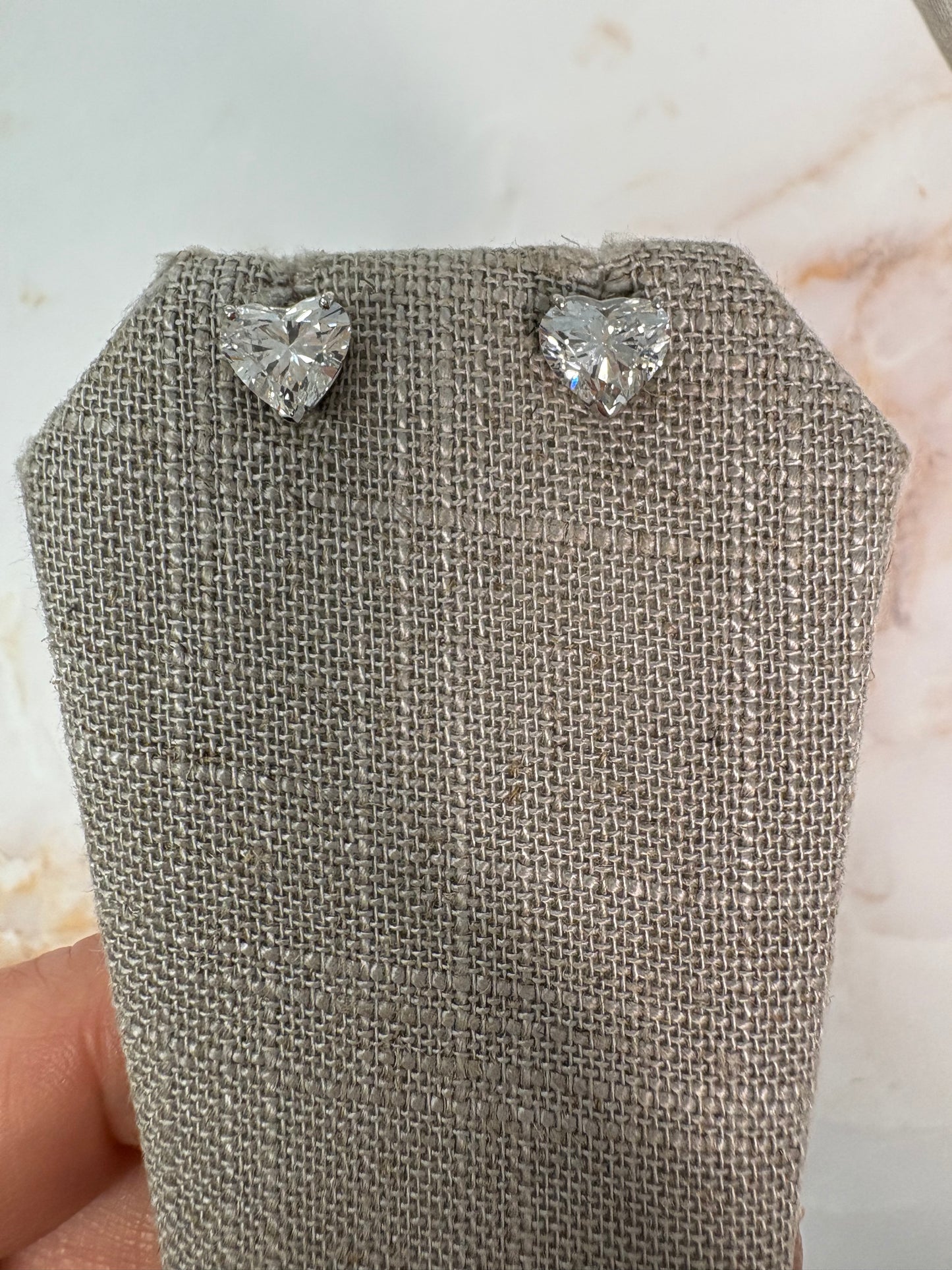 4 cttw heart studs