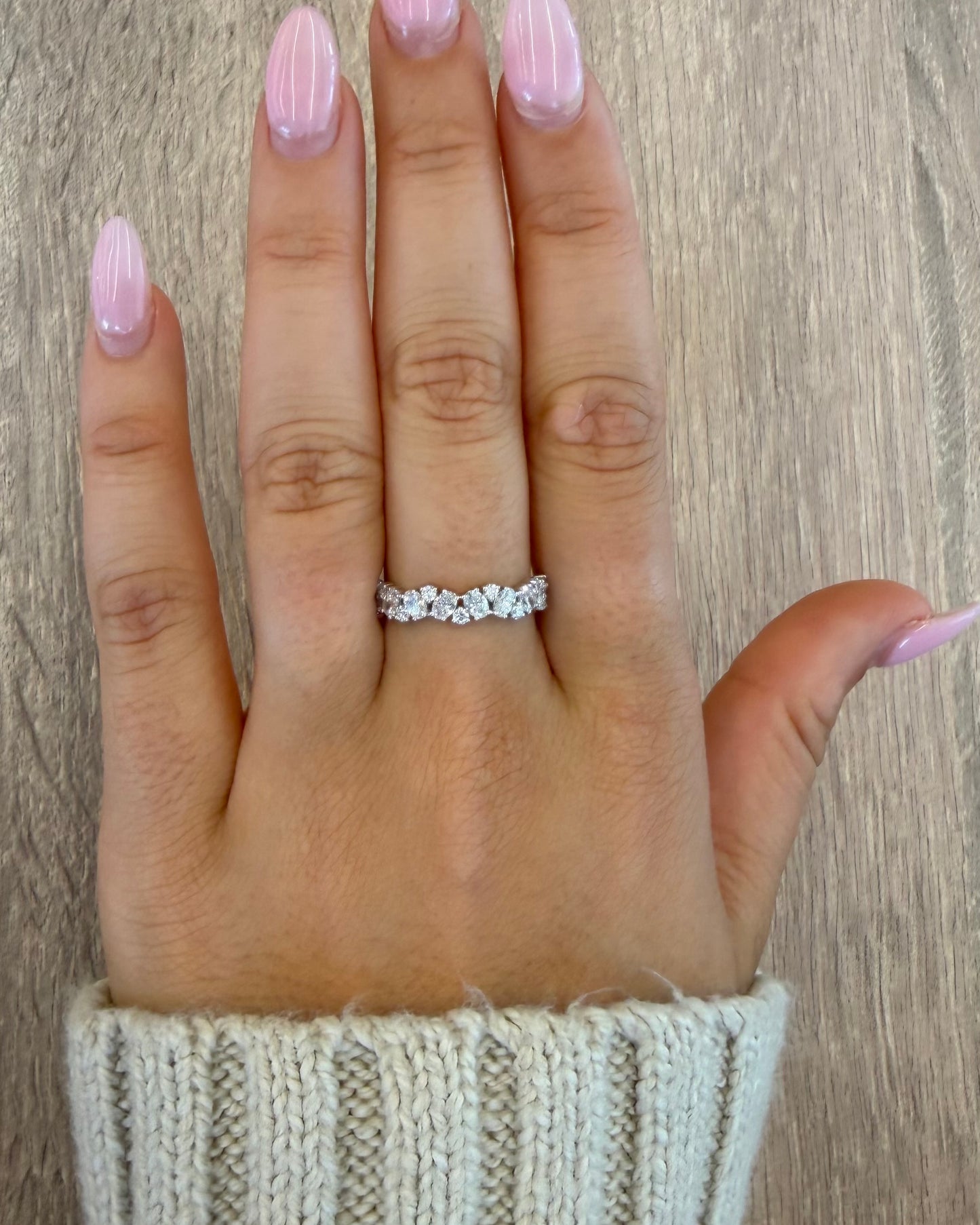 1 cttw mixed rounds and ovals ring