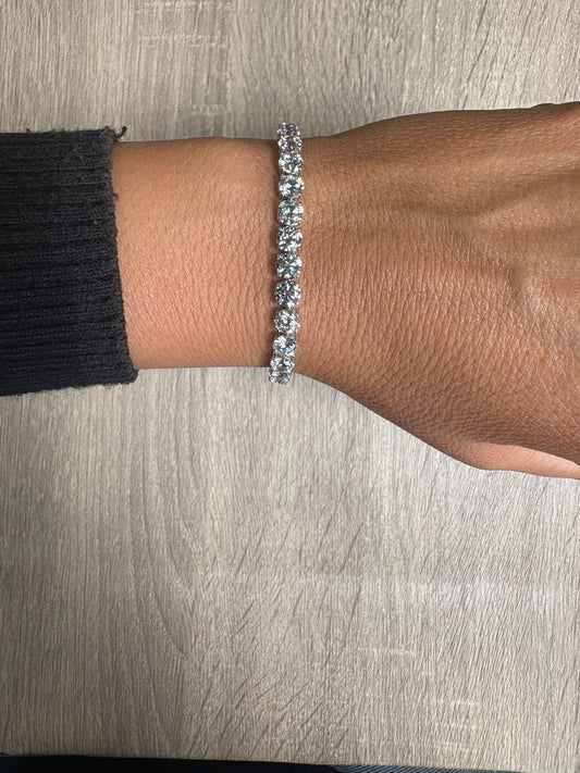 18 cttw 50 pt Round Tennis Bracelet