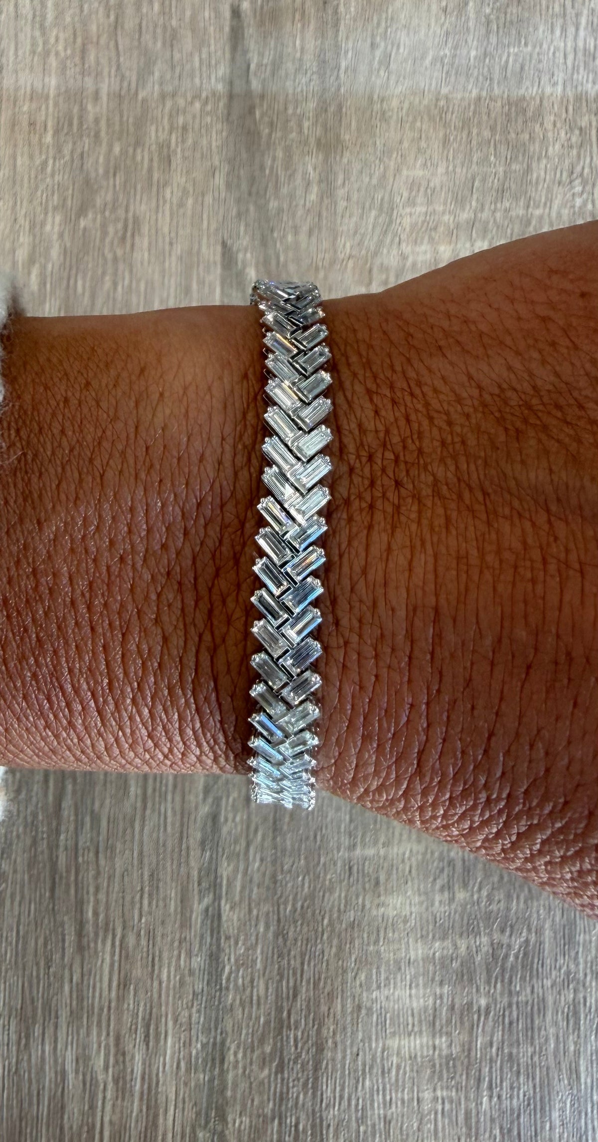 8.81 cttw zig zag baguette bracelet