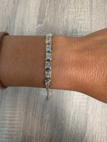 Halfway Double Bezel Radiant Bracelet