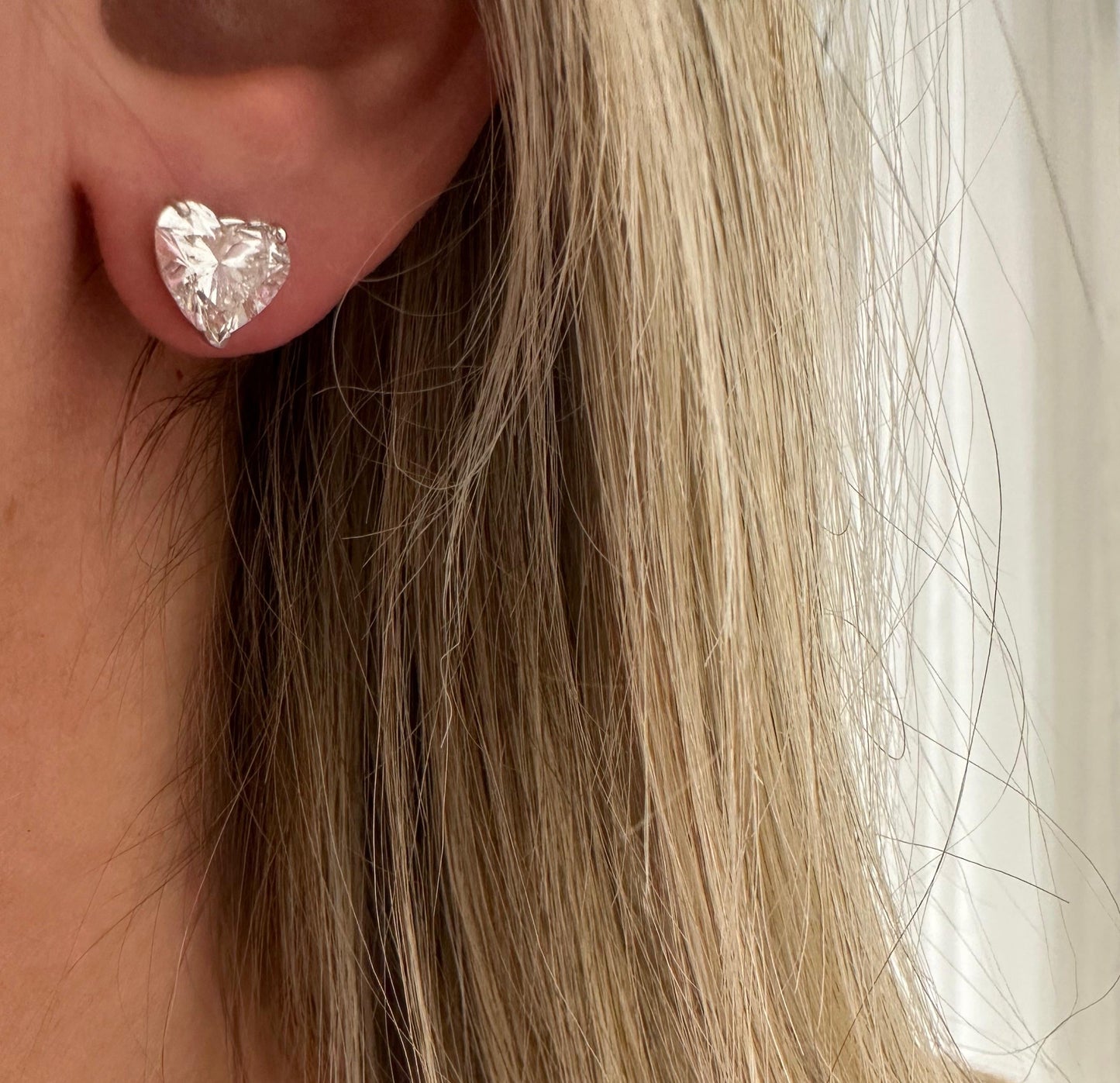 4 cttw heart studs