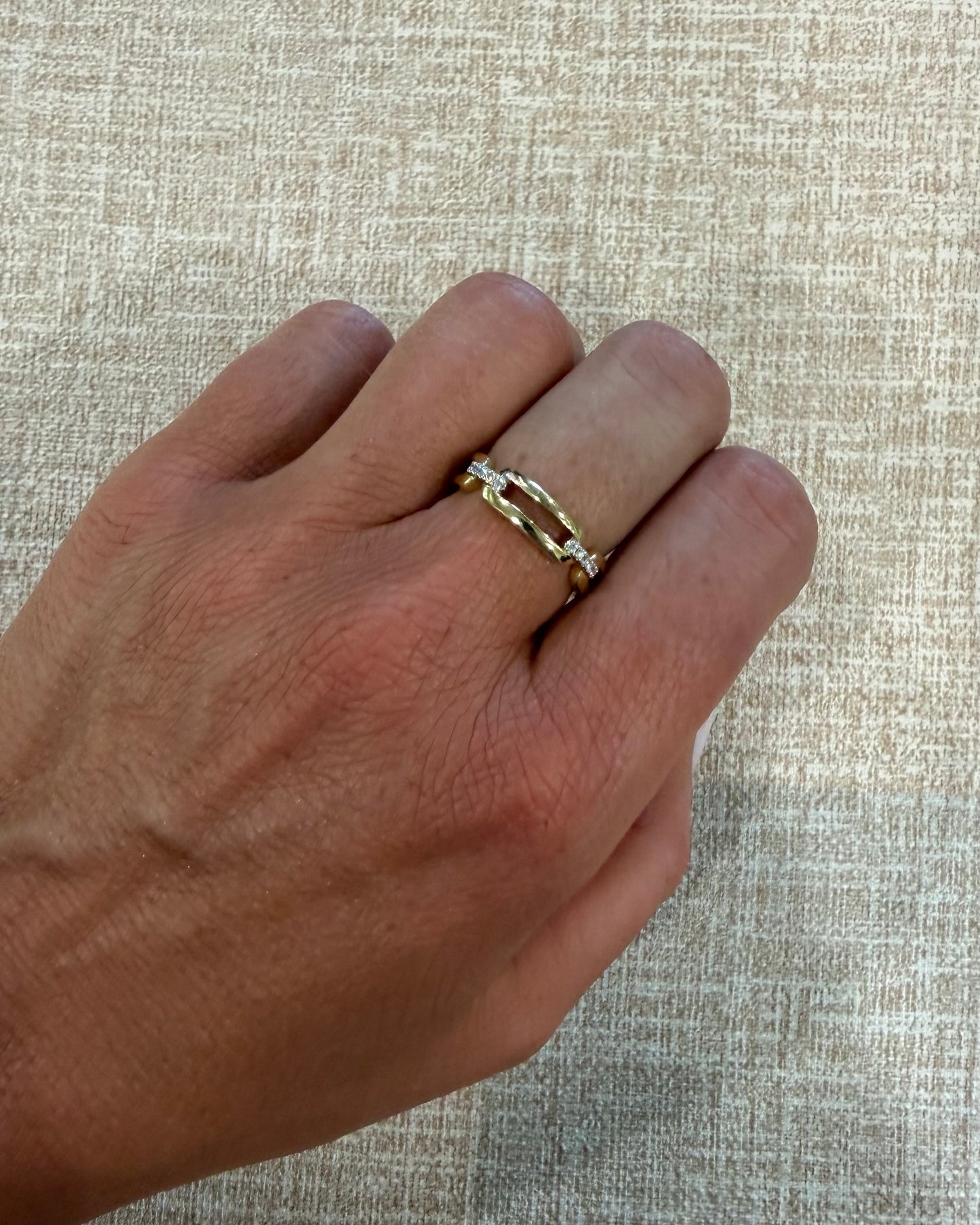 .08 cttw gold & natural pave diamond interlocking link ring
