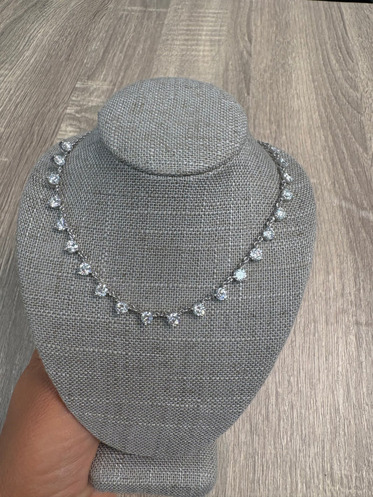 5.32 cttw Round Station Necklace