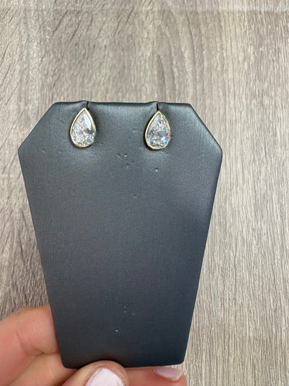 3 cttw bezel pear studs