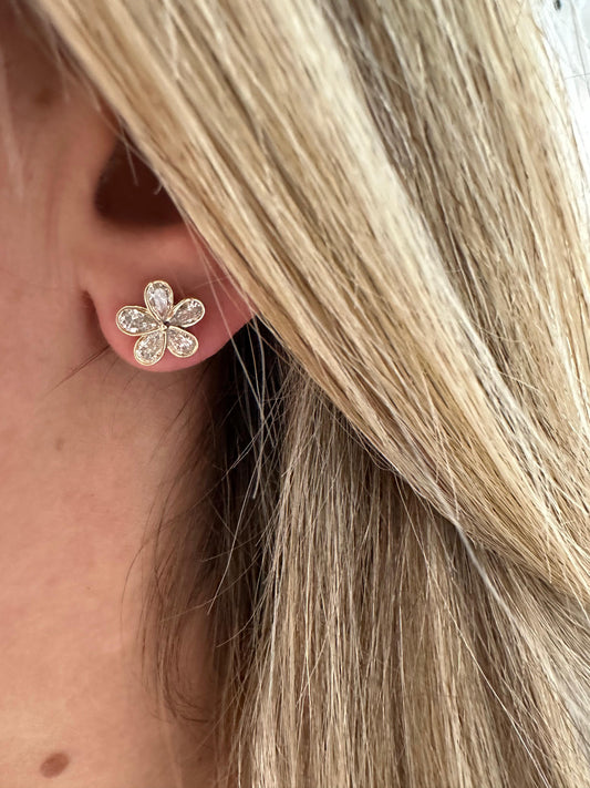 1.32 cttw bezel flower studs